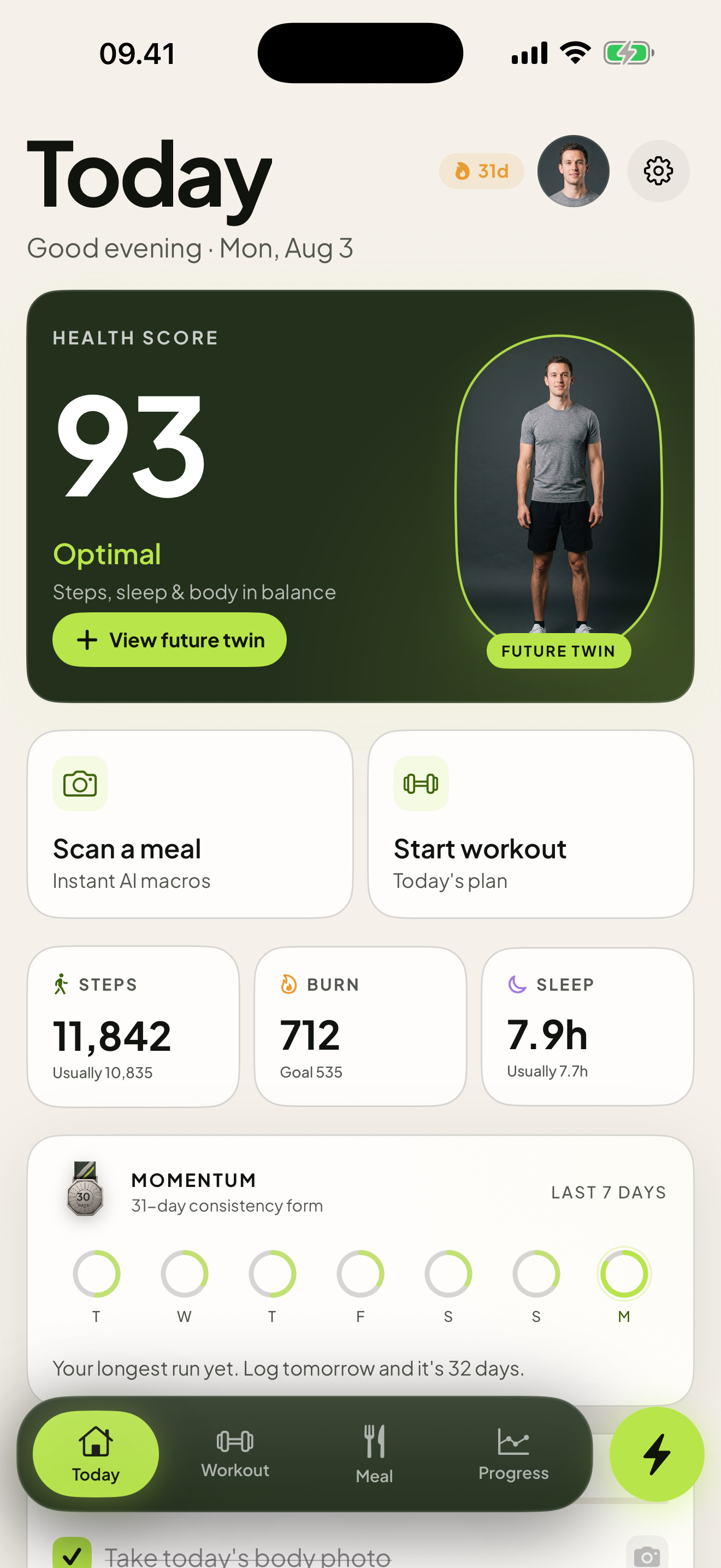 The HealthFit Today screen showing the daily Health Score, steps, sleep and shortcuts.